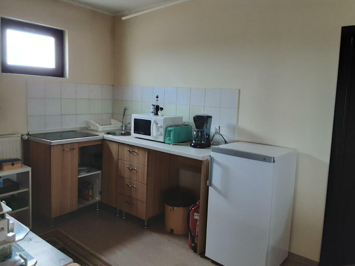 Târgu Jiu Pensiunea Giovani מראה חיצוני תמונה