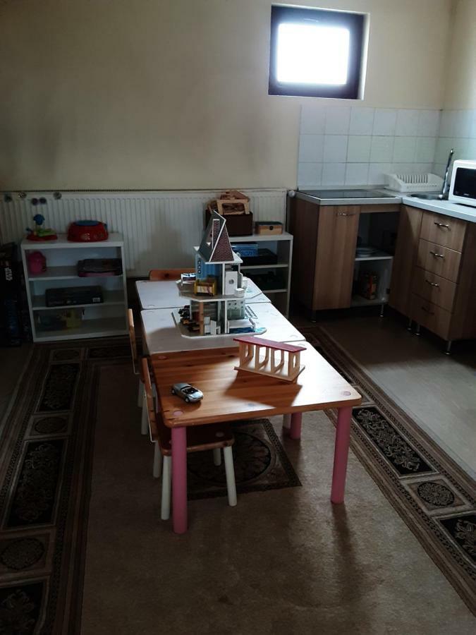 Târgu Jiu Pensiunea Giovani מראה חיצוני תמונה